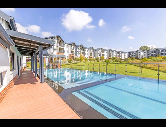 2 BEDROOM APARTMENT FOR SALE IN RANDPARK RIDGE